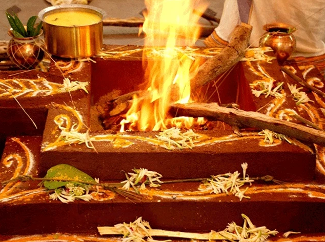 Saraswati Havan in Delhi