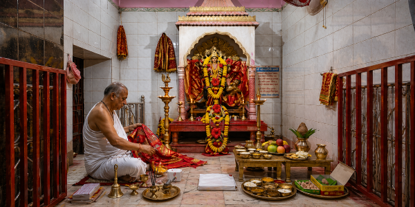 Vastra Daan Puja in Shaktipeeth Mata Mahishamardini Temple