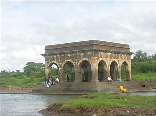 Vishnupad temple