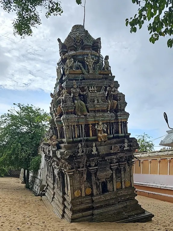 Ealathu Tiruchendur Murugan Temple - Kalladi