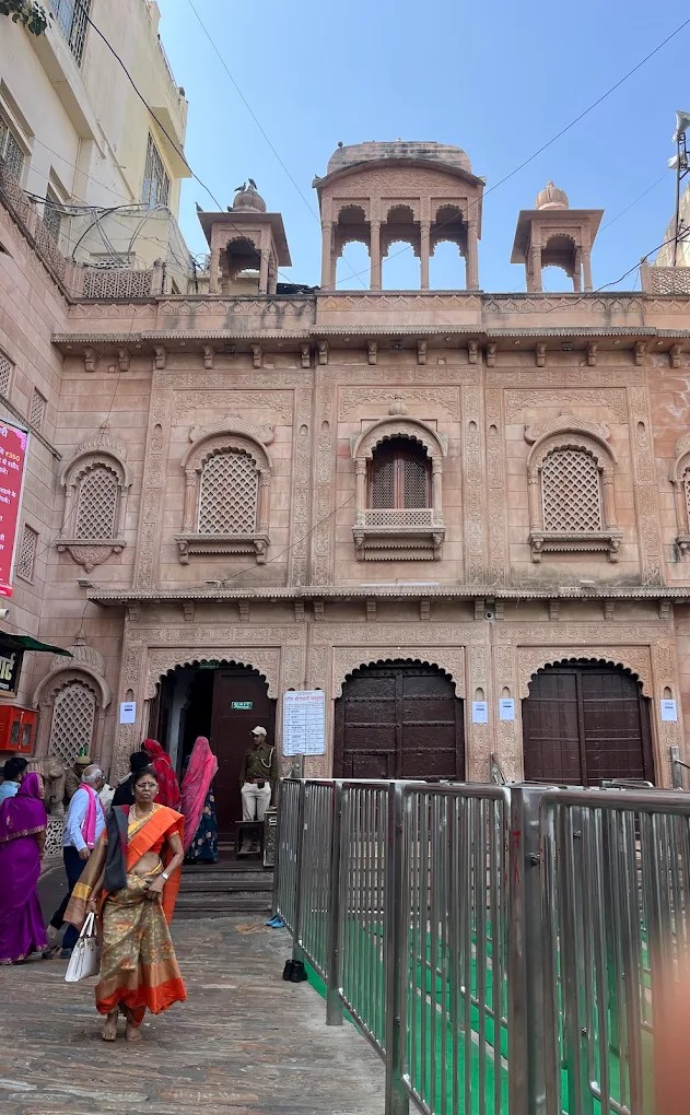 Nathdwara Mandir Mandal Clock Room - Nathdwara