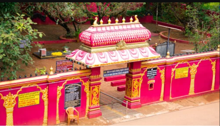 Swamy Koragajja Aadisthala Kuthar