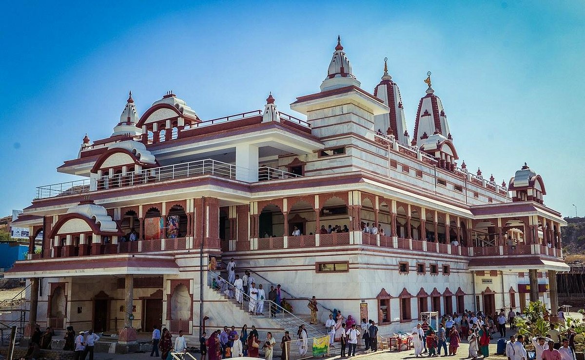 Radha Vrindavan Chandra temple
