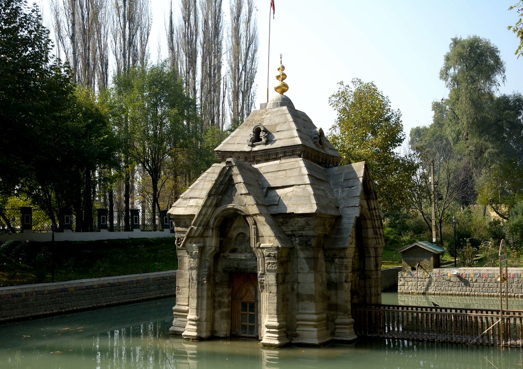 Pandrethan temple