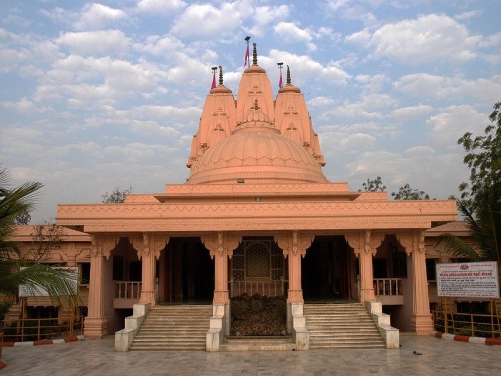 Shri Shri Radha Shyamsundar Mandir Vadodara