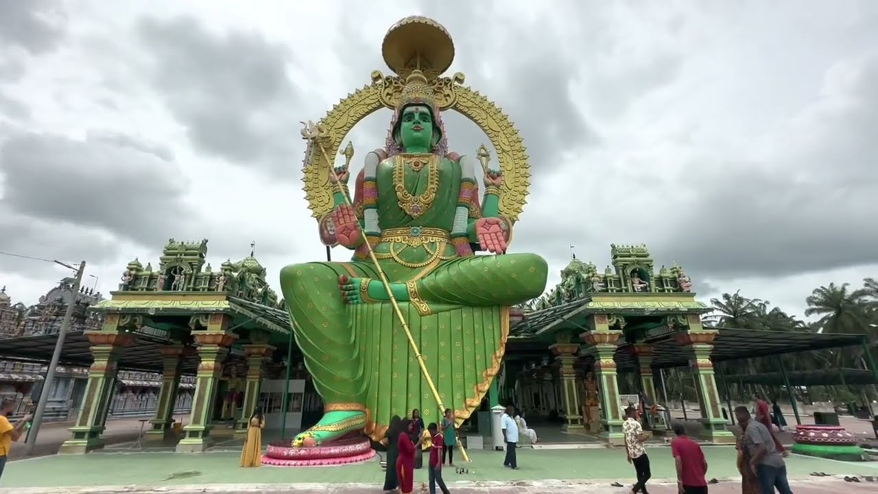 Maha Parasakthi Patchaiamman Kathirvel Murugan Temple