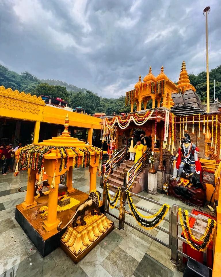 Maa Baglamukhi Temple - Kangra