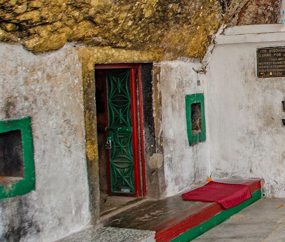 Dungeshwari Cave Temple