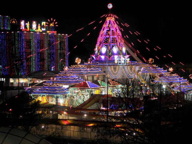 Jhandewalan Temple