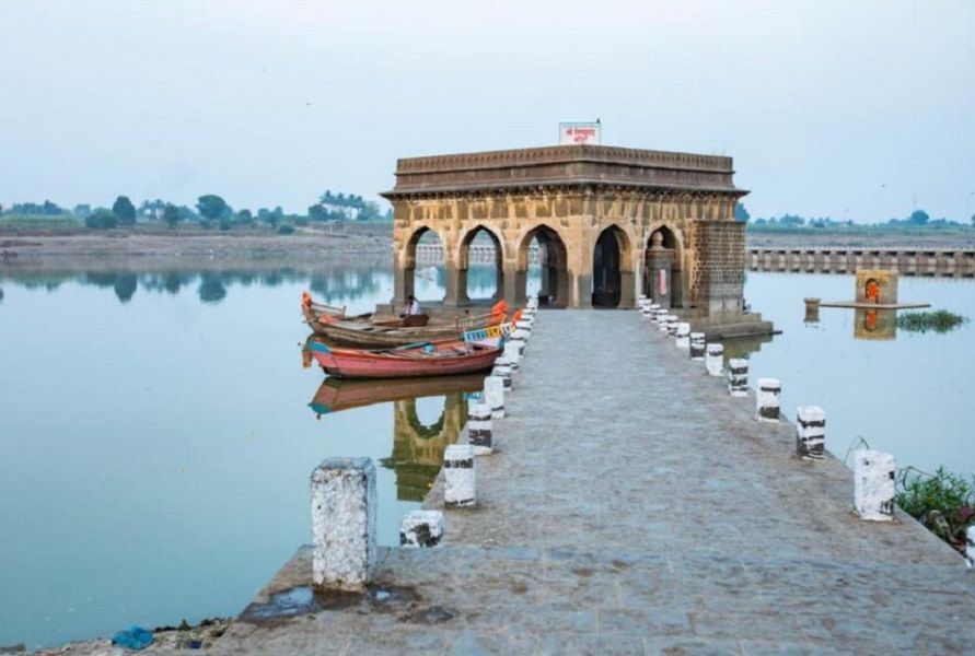 Vishnupad temple