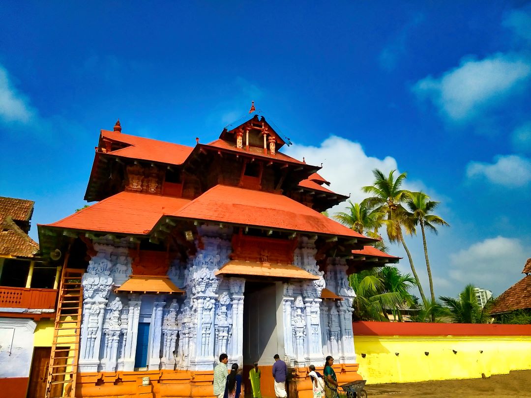 Sree Poornathrayeesa Temple