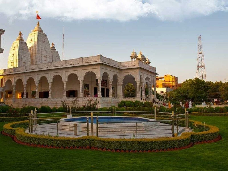 Sri Sri Radha Madan Mohan Mandir Ujjain