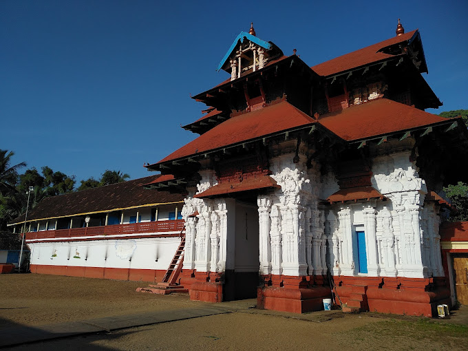 Sree Poornathrayeesa Temple Kochi