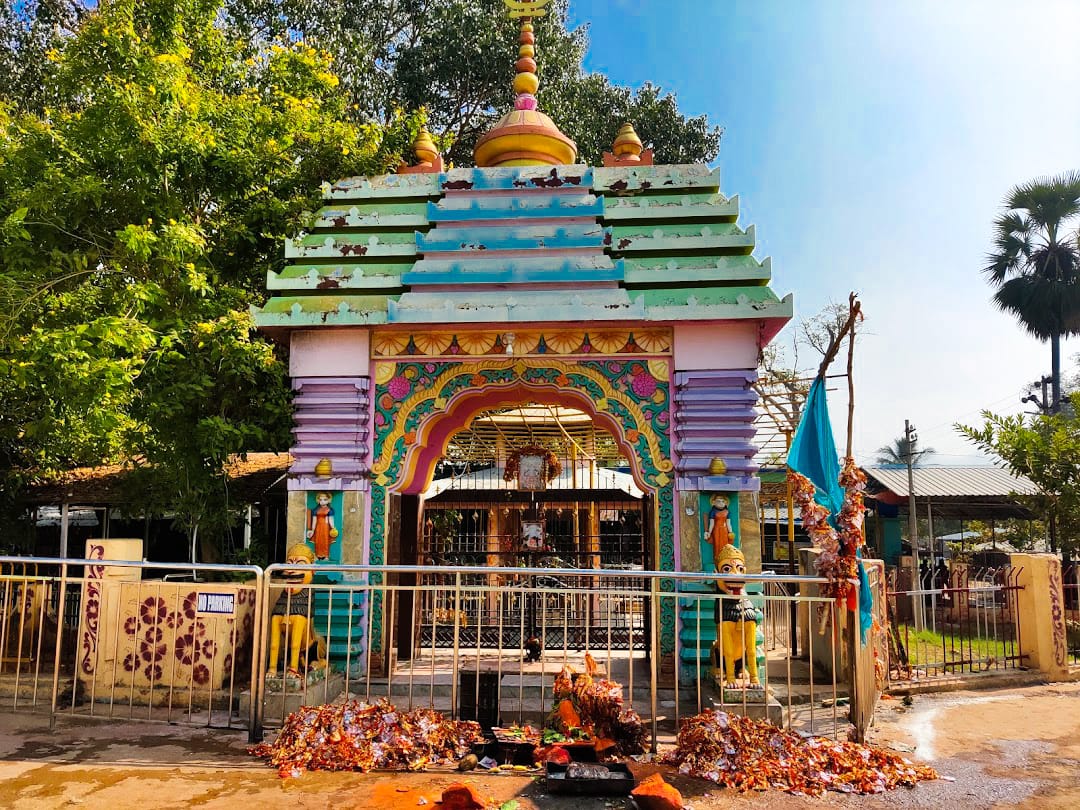 Maa Majhighariani Temple