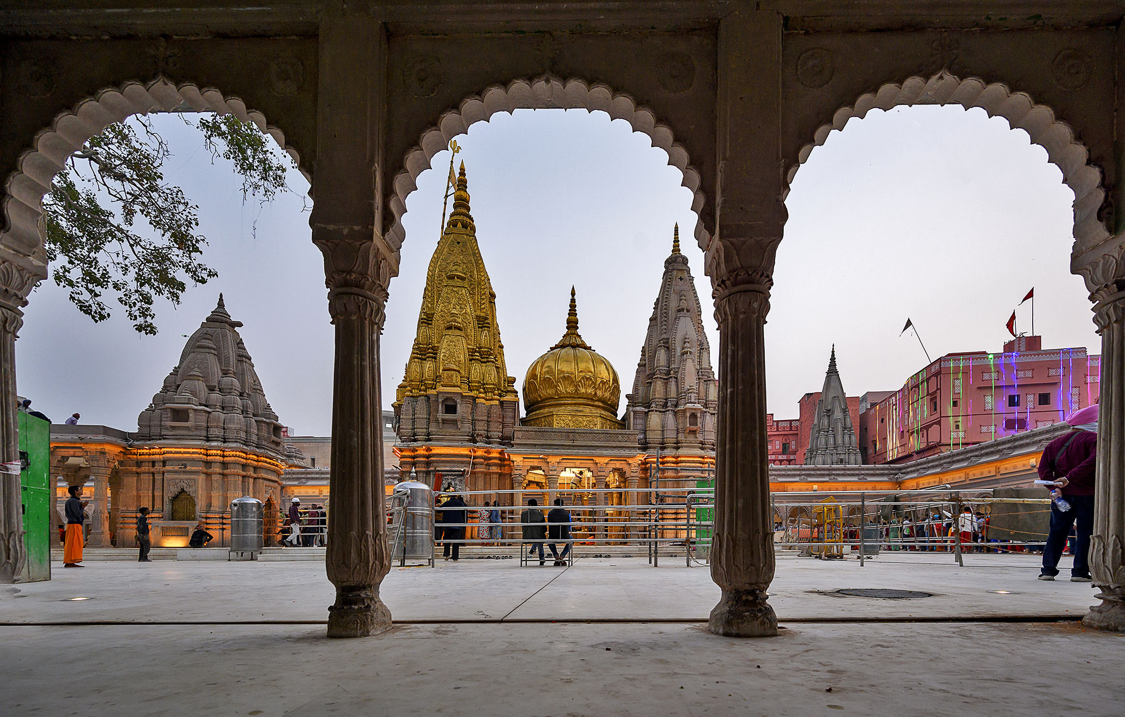 Shri Kashi Vishwanath Temple