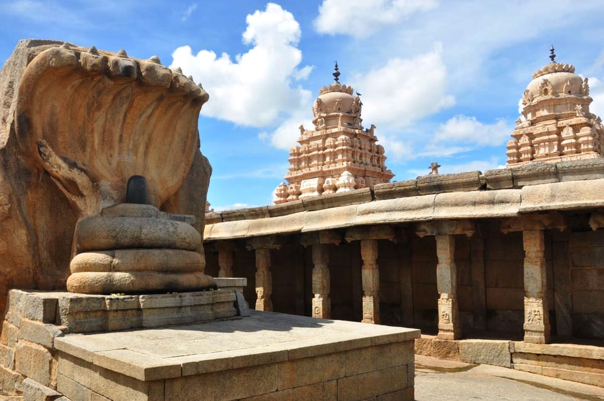 Anantapur Veerabhadra Temple Lepakshi