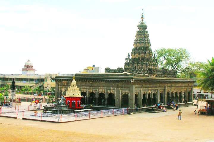 Sharana Basaweshwar Temple Gadag