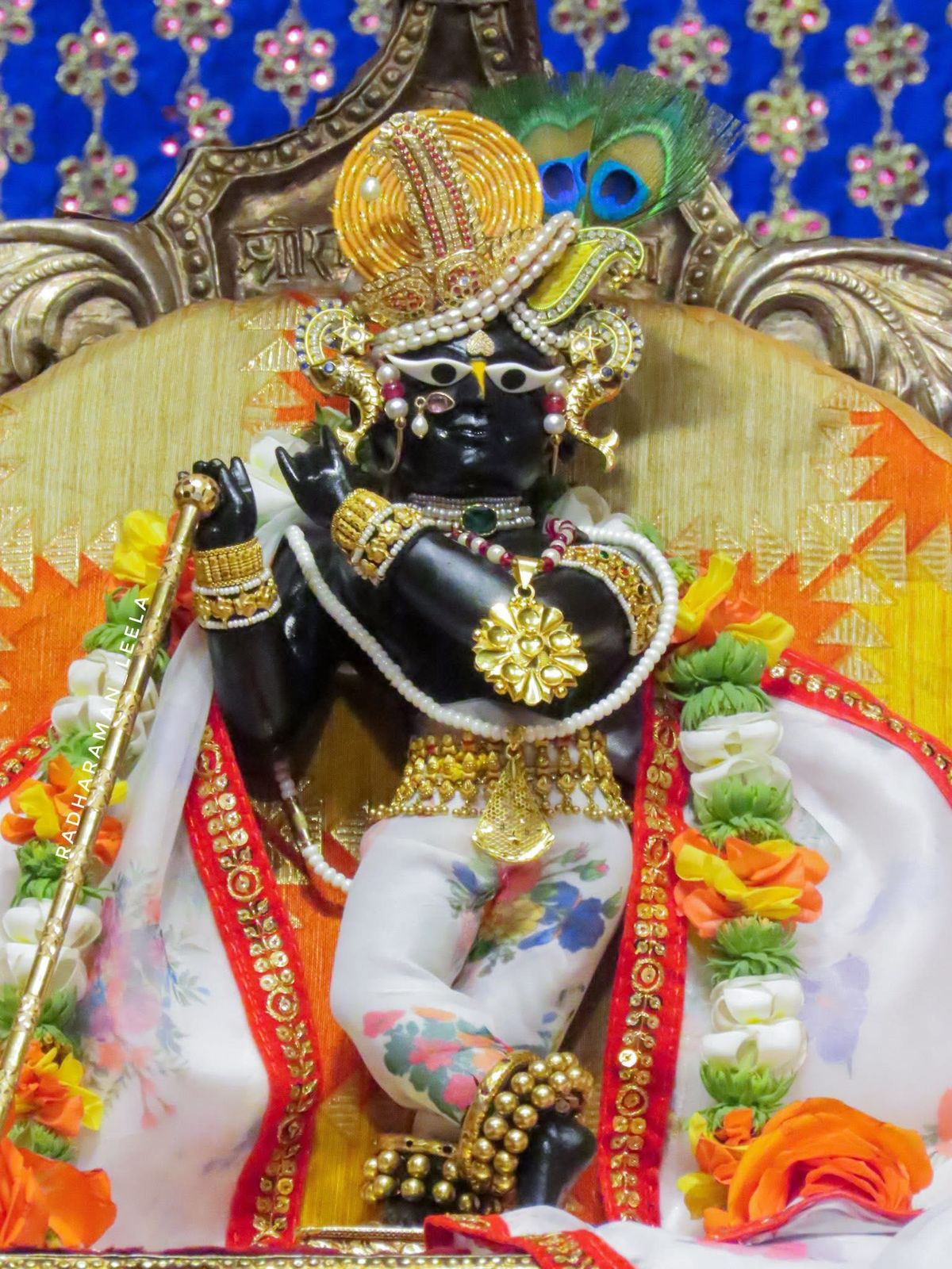 श्री राधारमण लाल नित्य श्रृंगार दर्शन