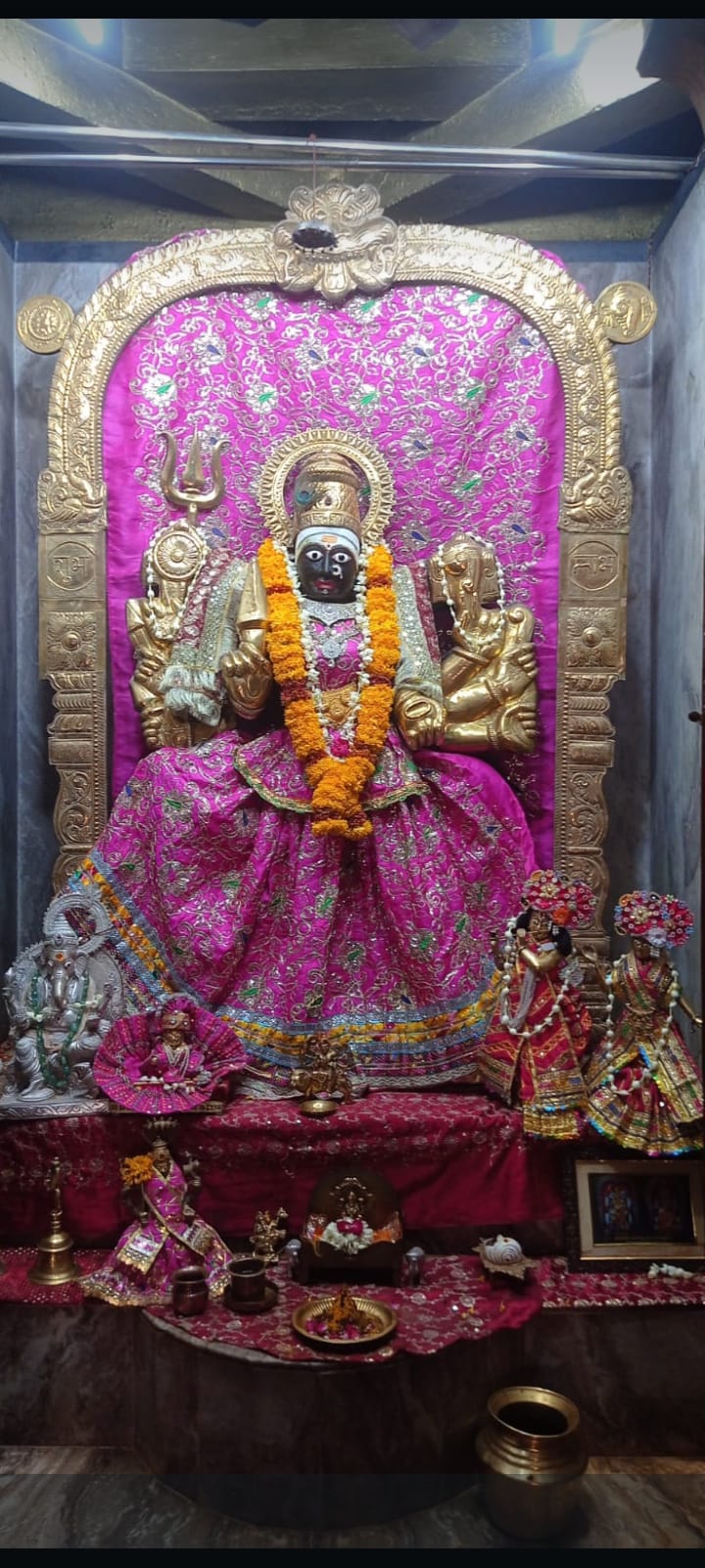 श्री स्वर्णदुर्गा नित्य श्रृंगार दर्शन
