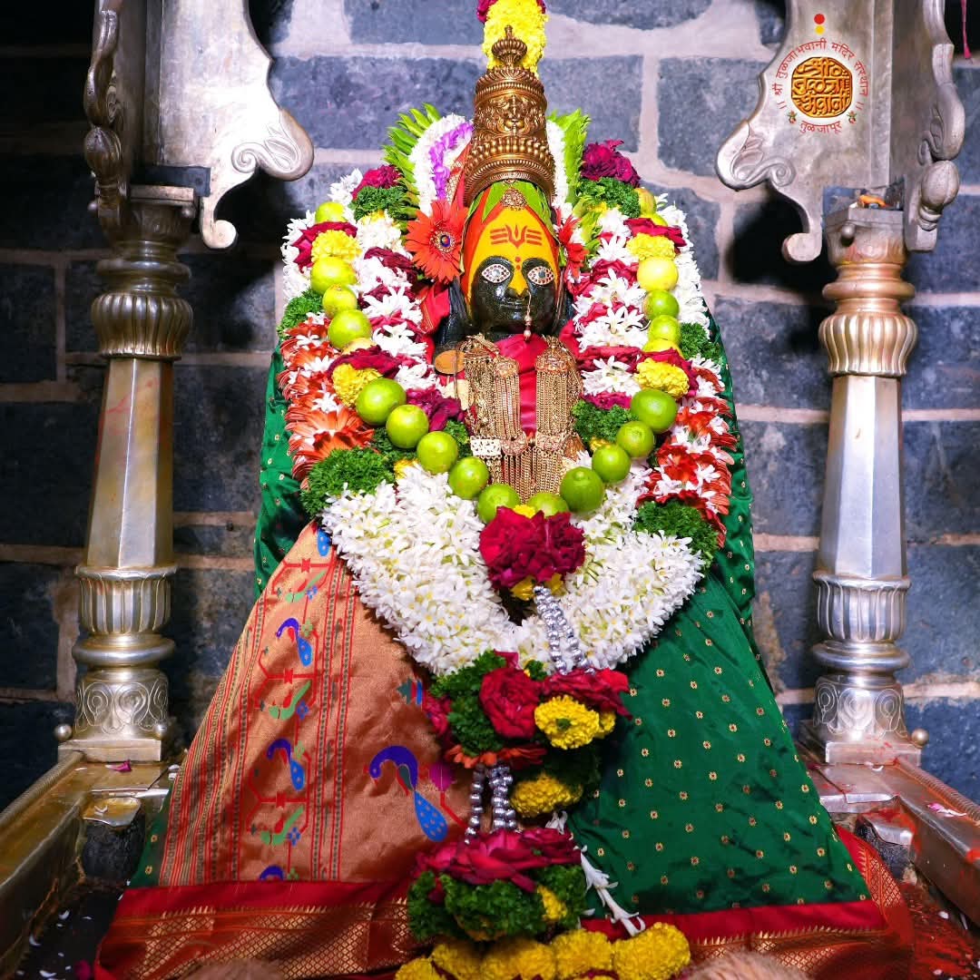 श्रीजगन्नाथ सुभद्रा बलराम श्रृंगार दर्शन