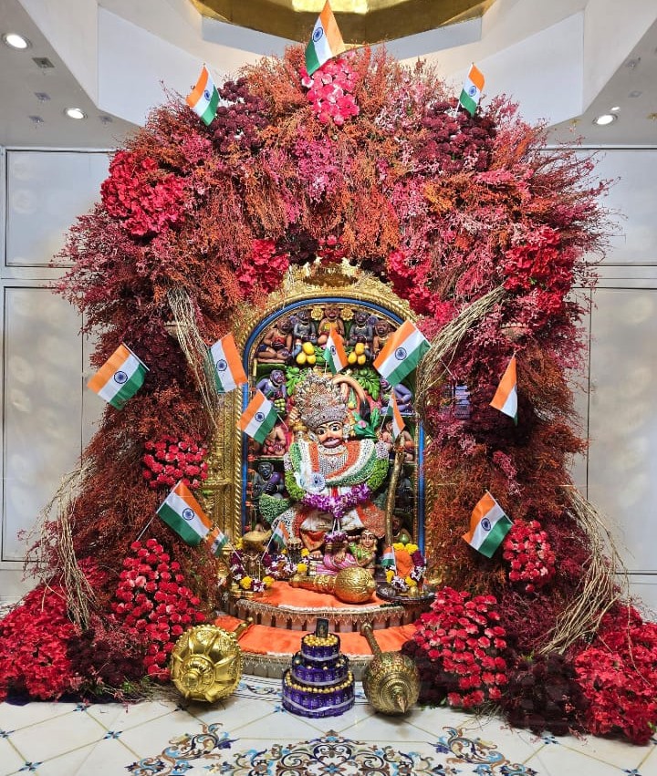 श्री कष्टभंजन देव नित्य श्रृंगार दर्शन