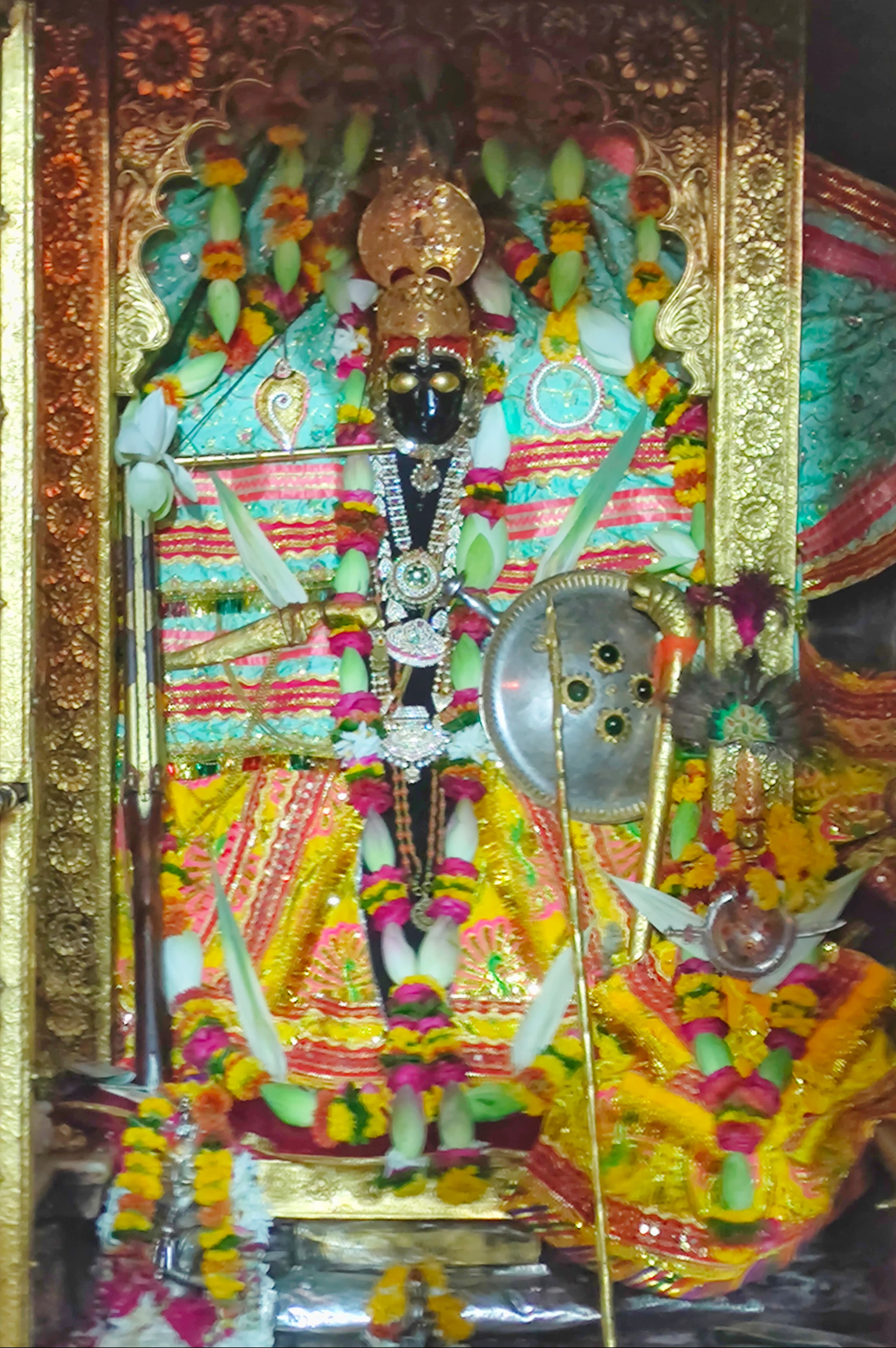 श्री चारभुजानाथ नित्य श्रृंगार दर्शन