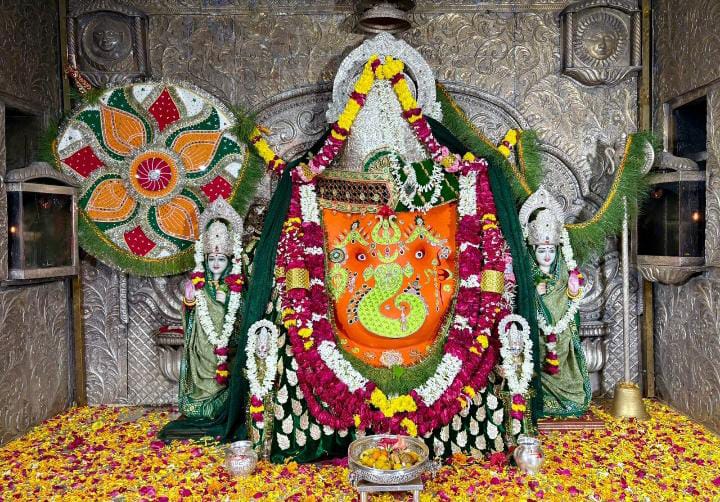 खजराना गणपति जी के दर्शन