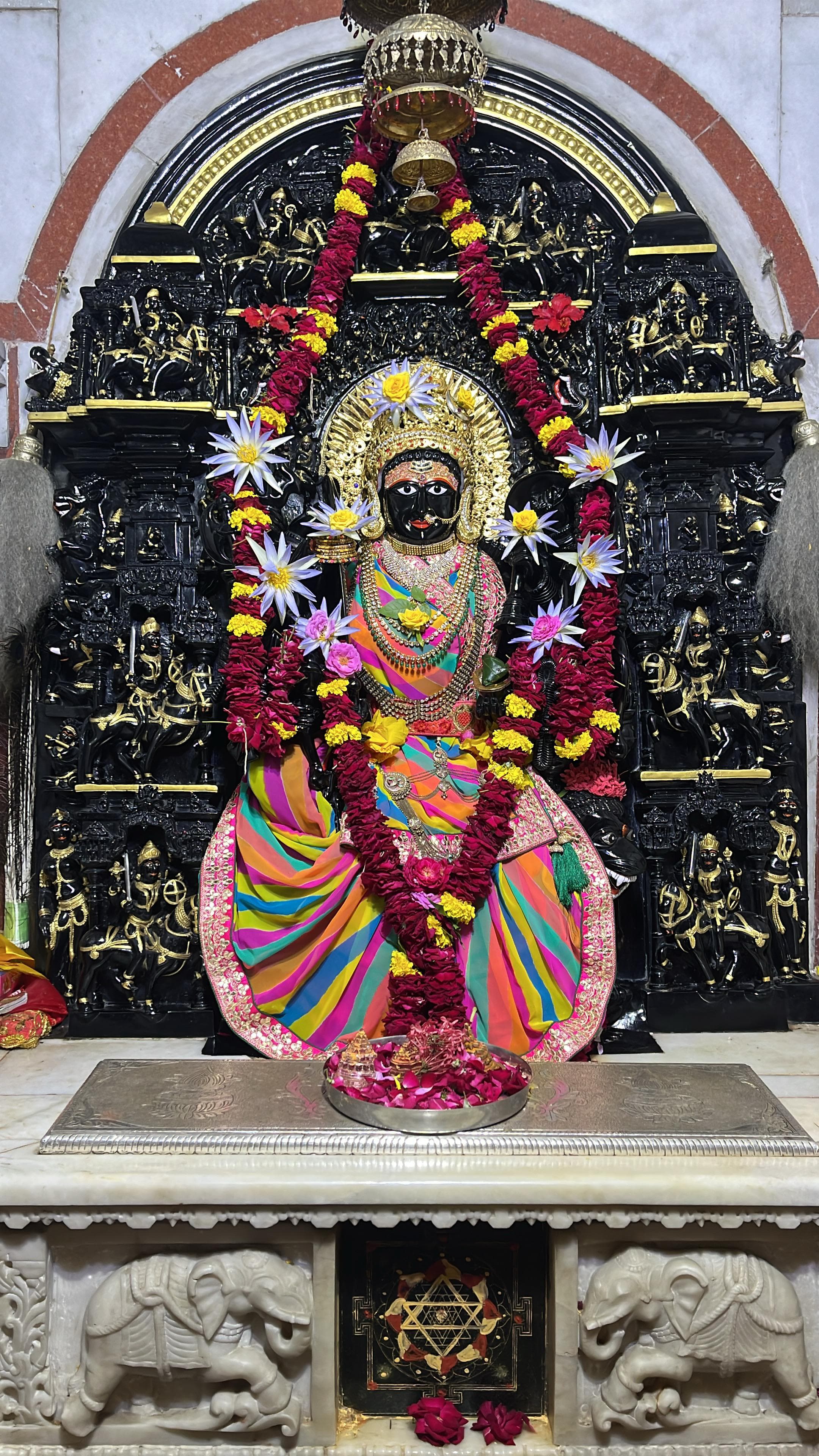 श्री त्रिपुरा सुंदरी नित्य दर्शन