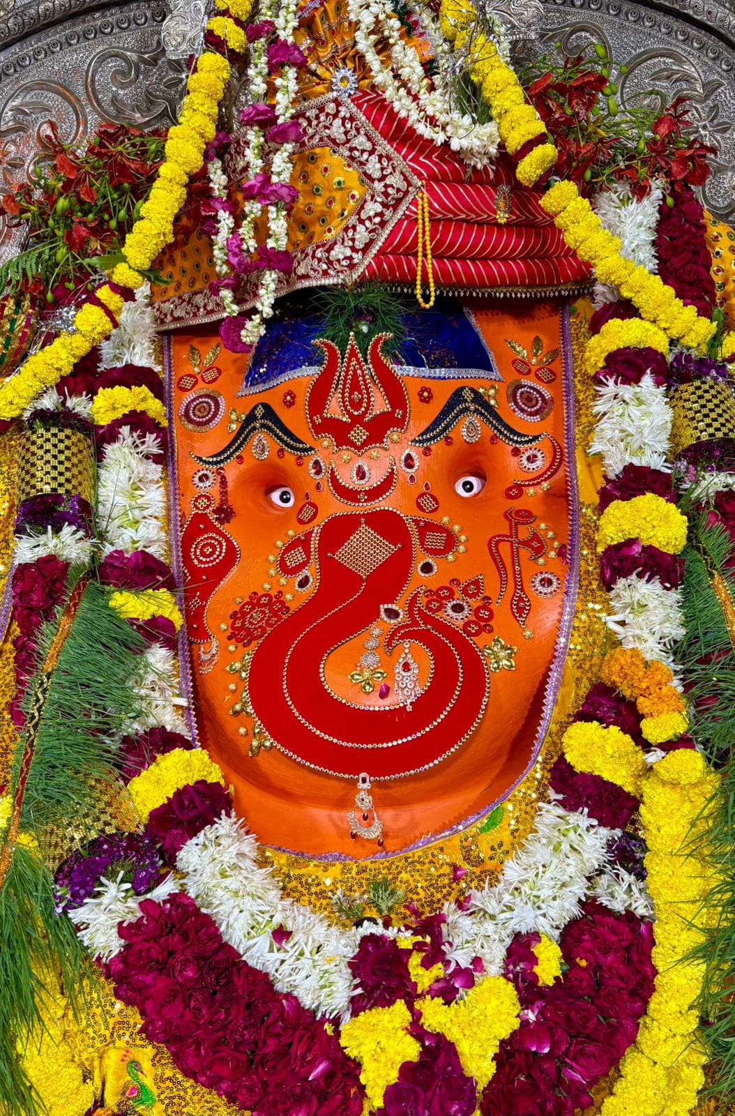 आज दिनांक - 14.05.2025, वार - बुधवार के प्रथम पूज्य श्री गणेश जी महाराज खजराना, इंदौर के दर्शन। 🙏