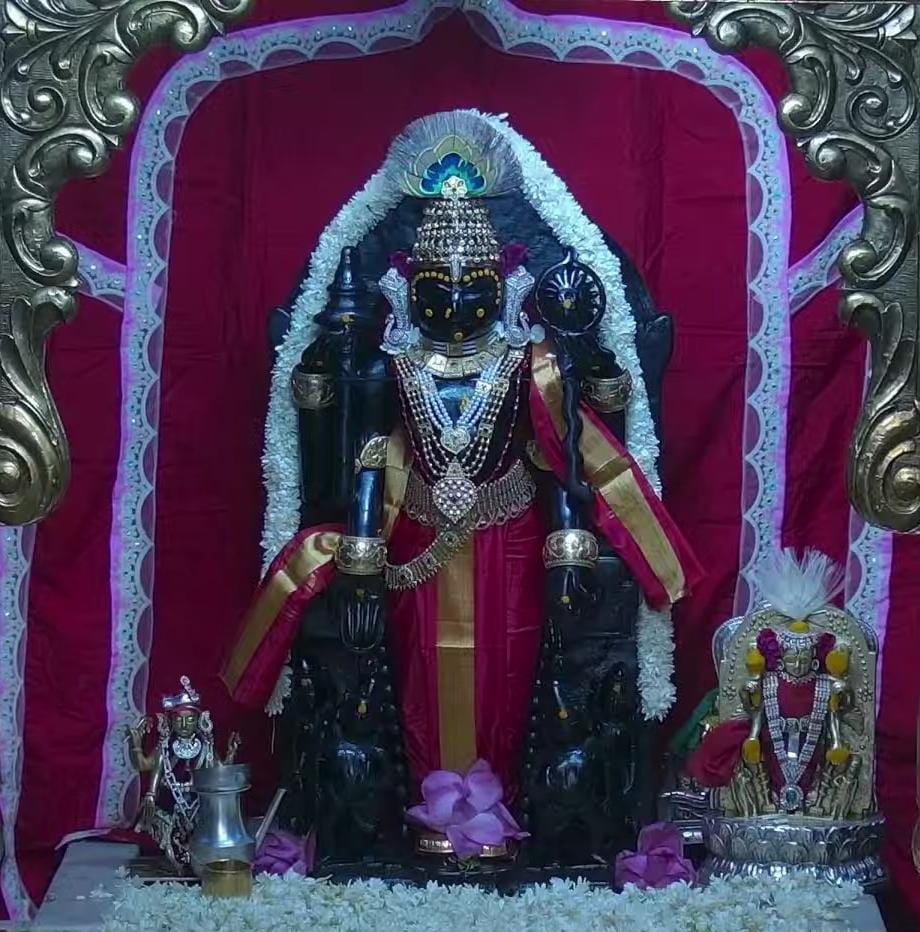 श्री द्वारकाधीश महाराज नित्य श्रृंगार दर्शन