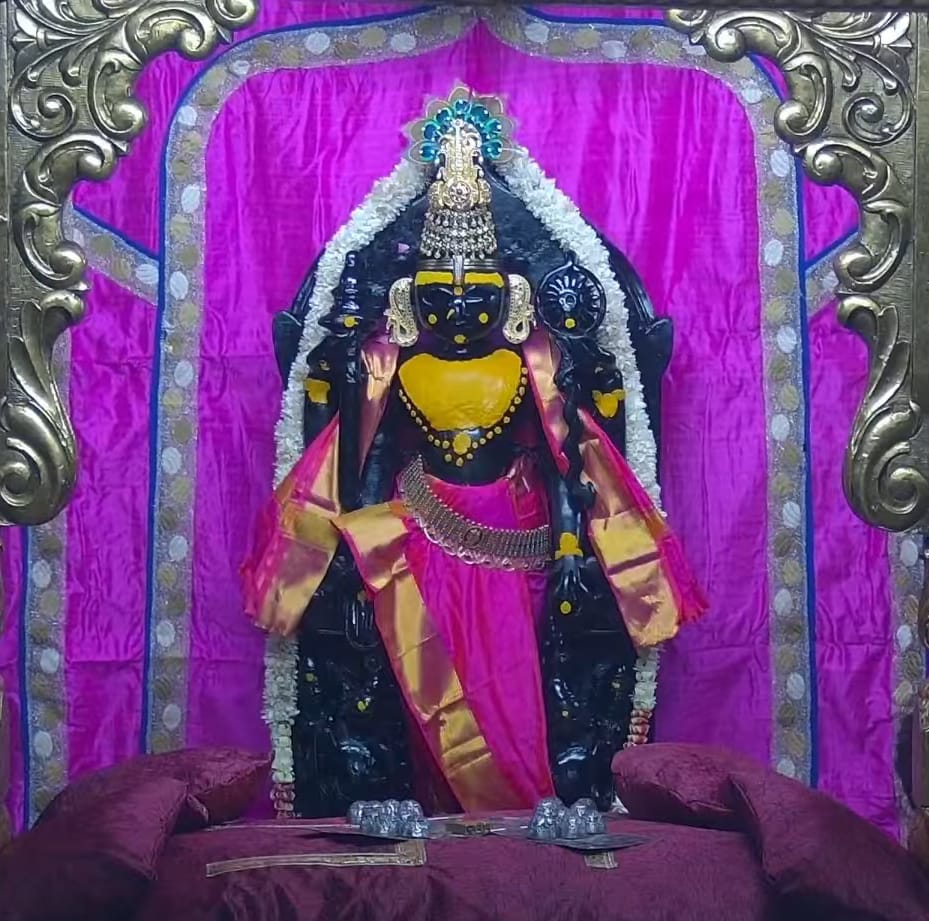 श्री भगवान द्वारकाधीश चंदन सेवा दर्शन
