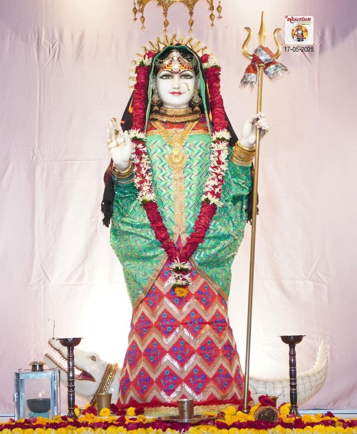 माँ खोडल नित्य श्रृंगार दर्शन
