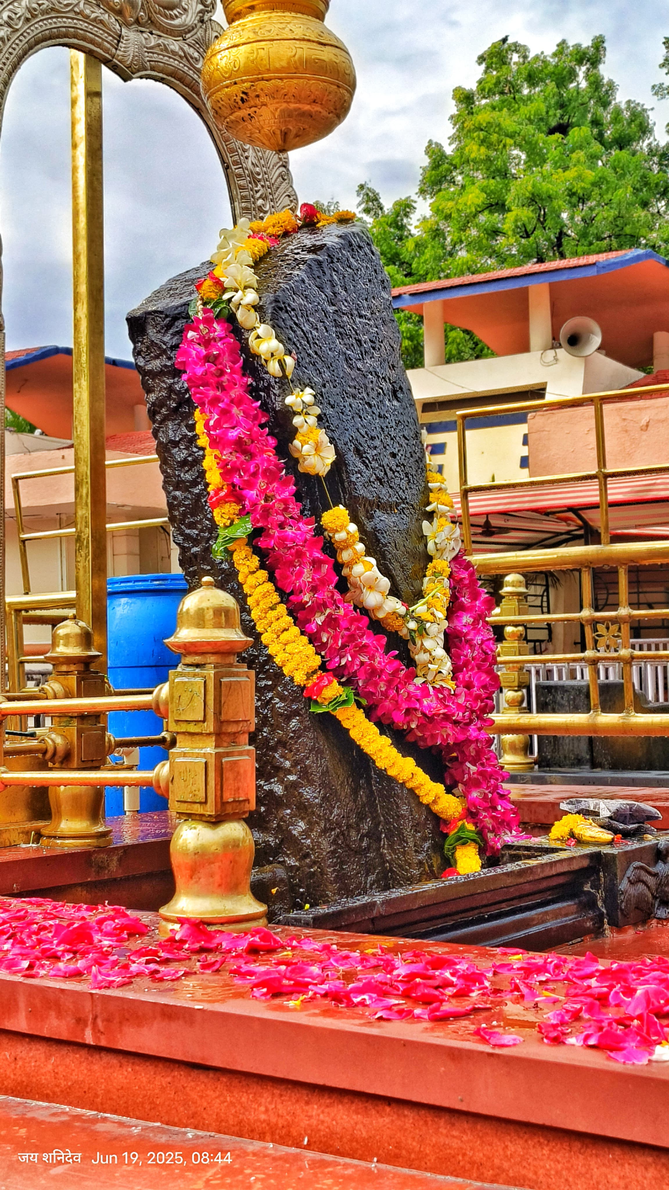 जय शनिदेव