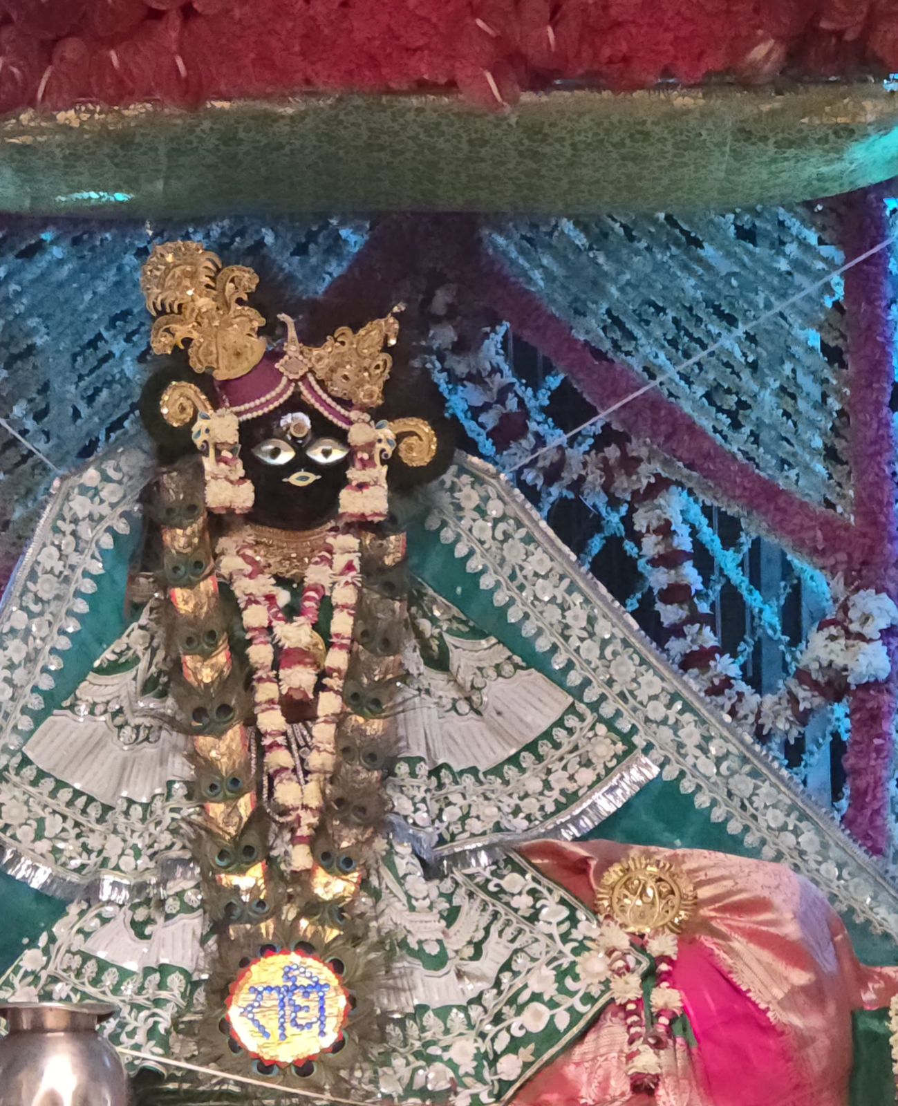 ठाकुर श्री बांके बिहारी जी के श्रृंगार दर्शन