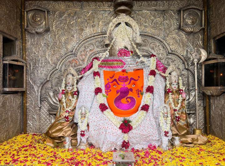 पूज्य श्री गणेश जी महाराज खजराना ना के दिव्य दर्शन🙏