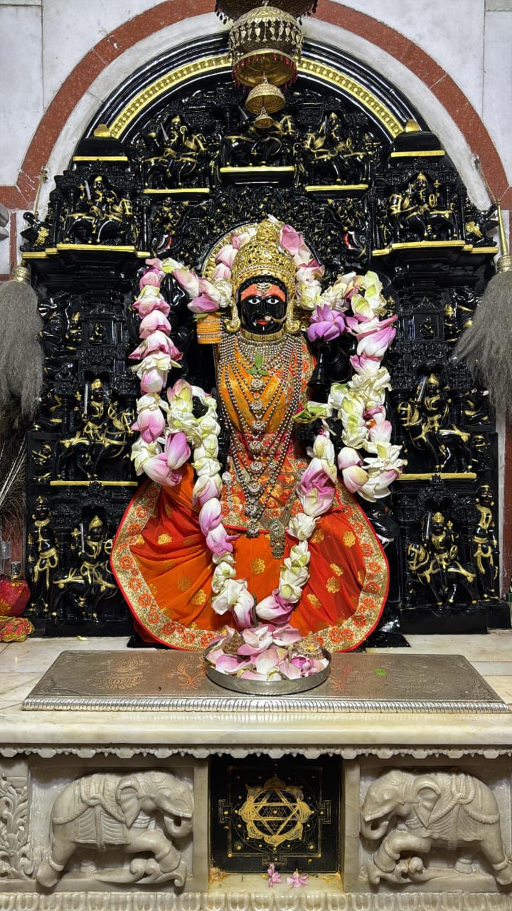त्रिपुरा देवी दिव्य श्रृंगार दर्शन