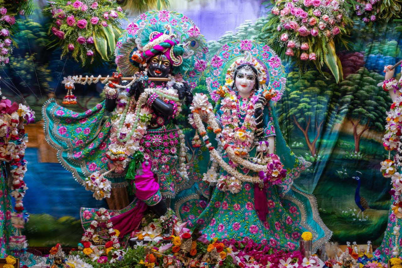राधे कृष्ण