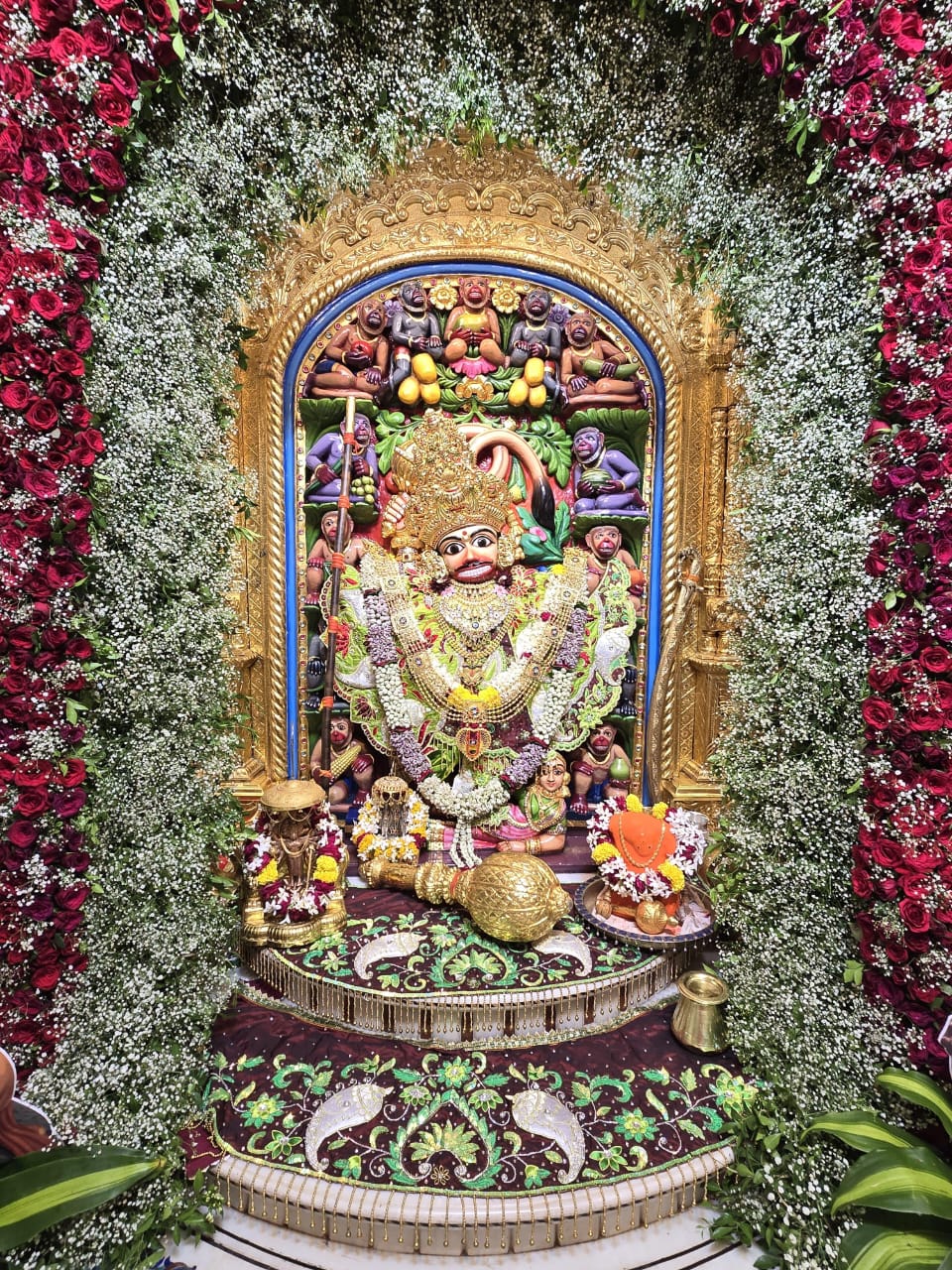 कष्टभंजन देव के दर्शन
