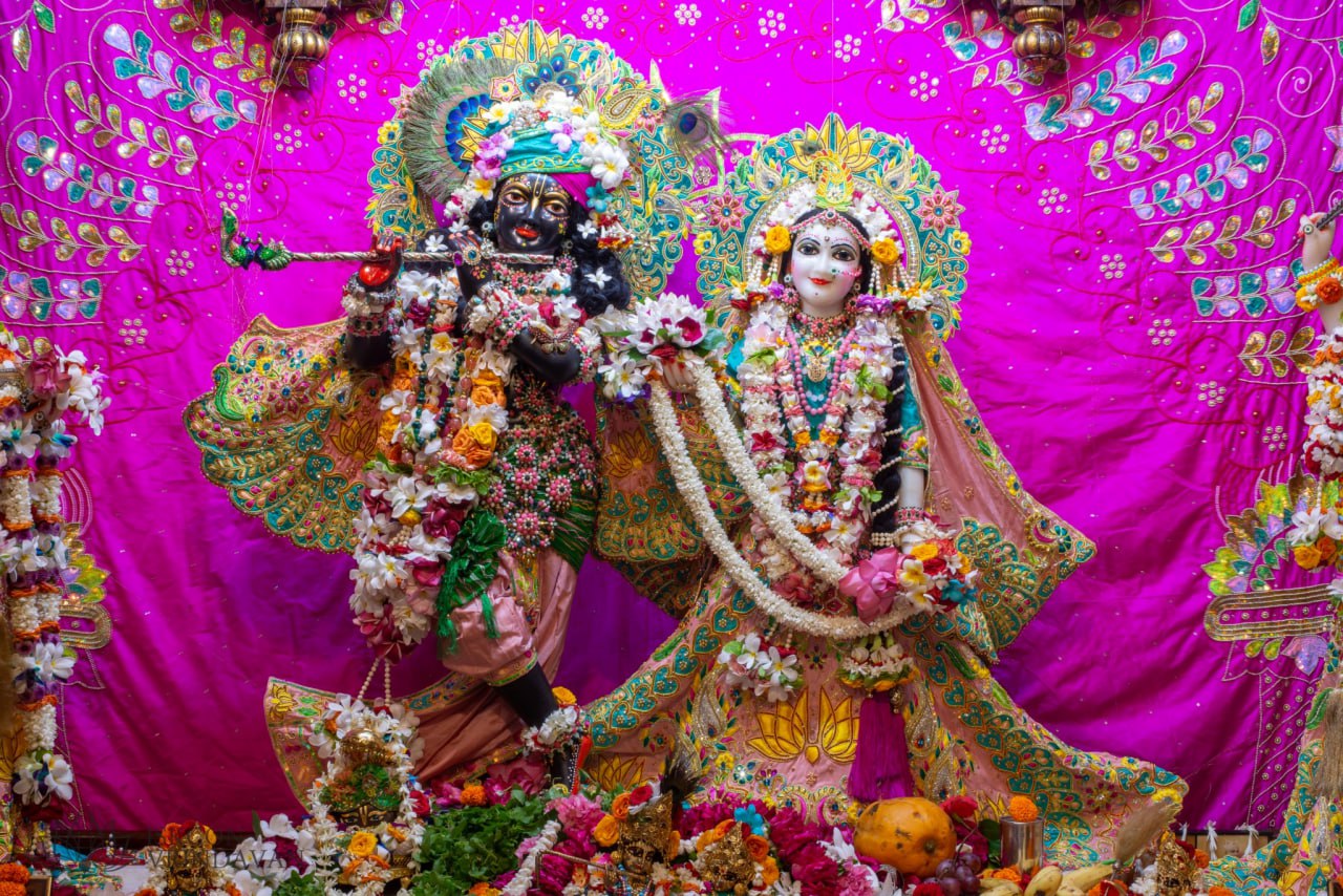 राधे कृष्ण