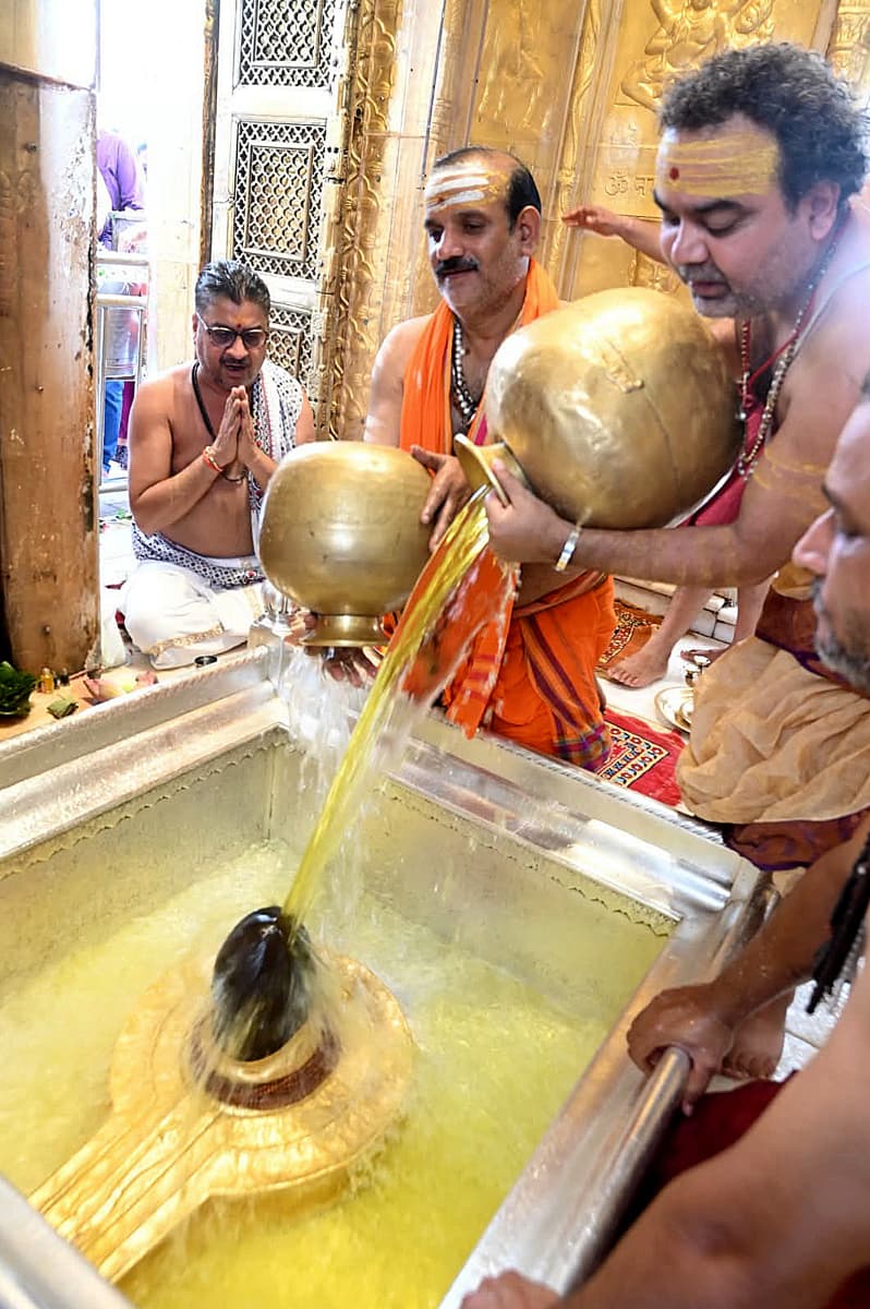 काशी विश्वनाथ जी के दर्शन
