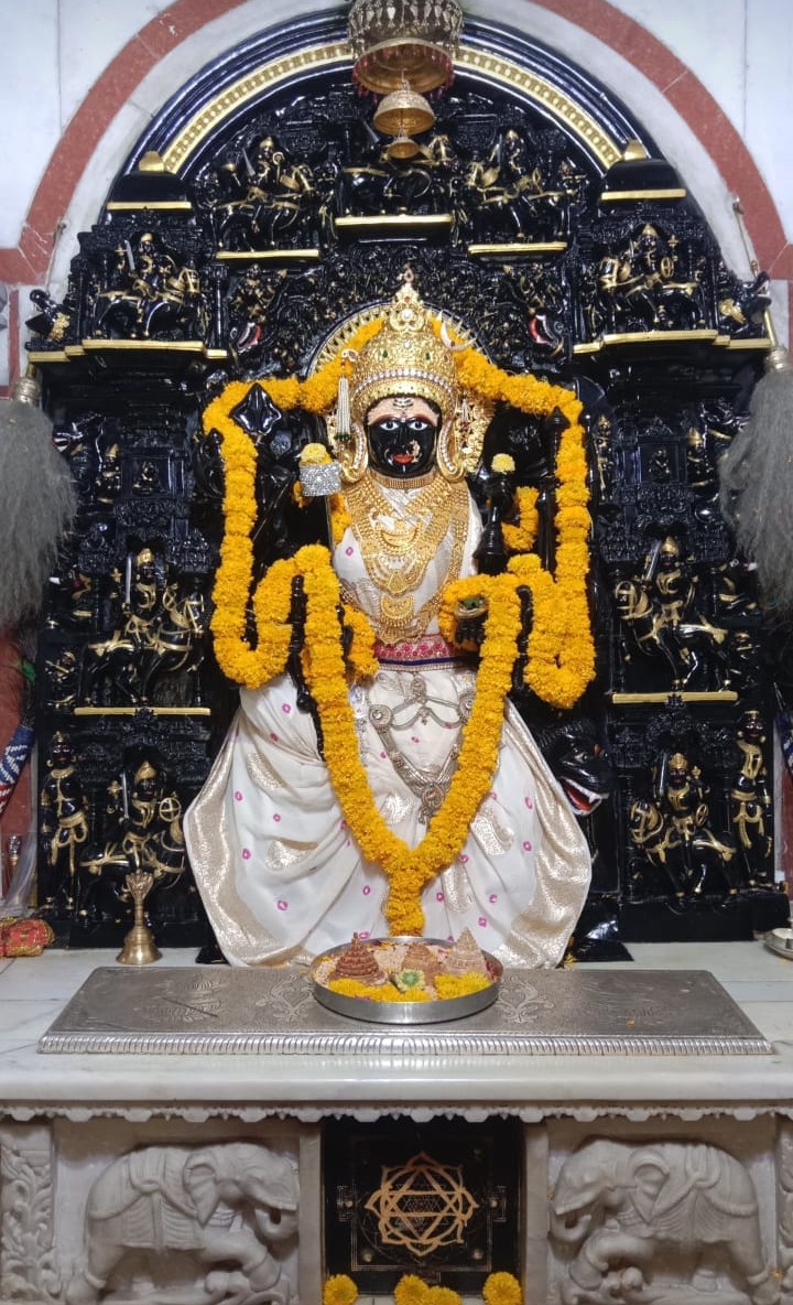 श्री त्रिपुर सुंदरी नित्य दर्शन