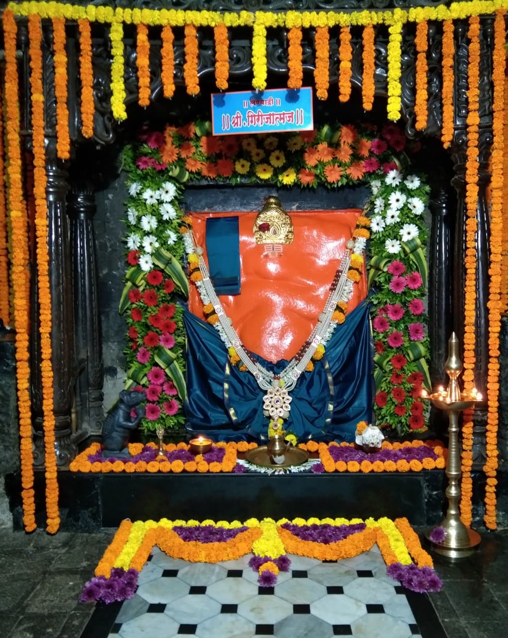 लेन्याद्री गणपति जी के दर्शन