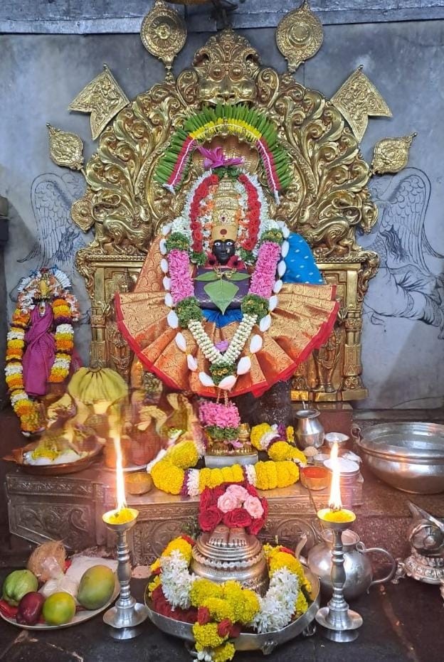 कोल्हापुरी महालक्ष्मी माता के दर्शन