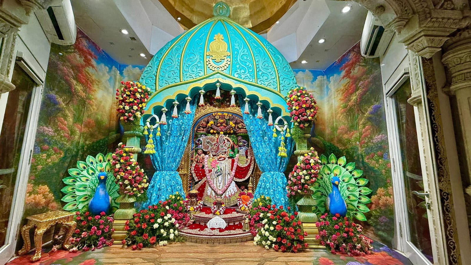 श्री कष्टभंजन देव के दर्शन