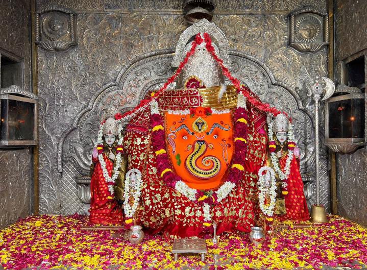 श्री गणेश जी महाराज खजराना, इंदौर के दर्शन।