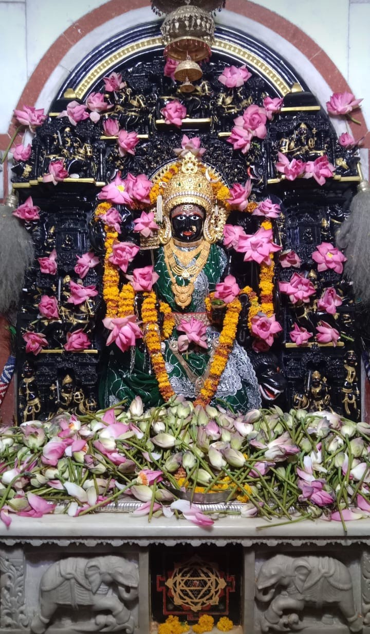 माँ त्रिपुरा सुन्दर पवित्र श्रृंगार दर्शन